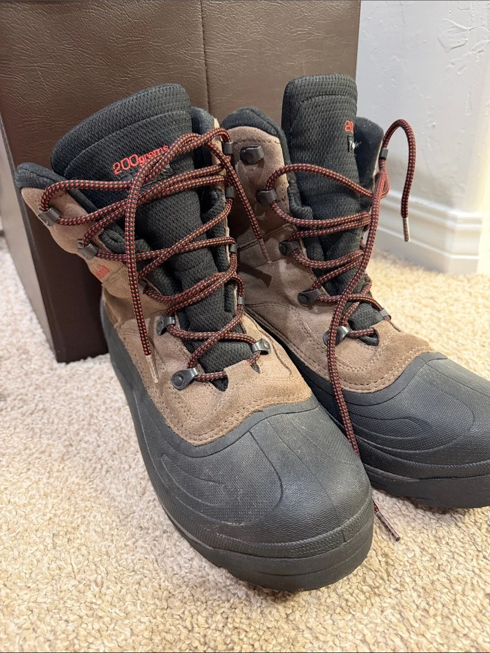 Men’s Columbia Tan and Black Insulated Winter Boots